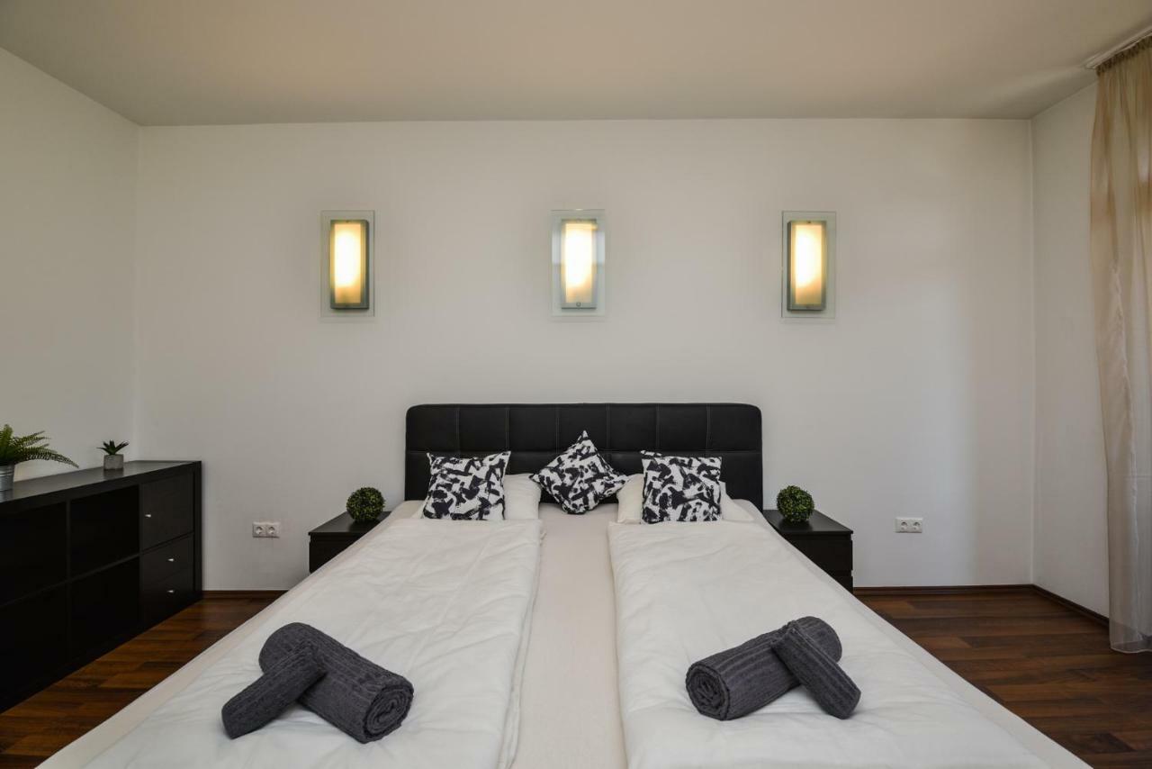 Castle Apartment With Panoramic Balcony Будапеща Екстериор снимка