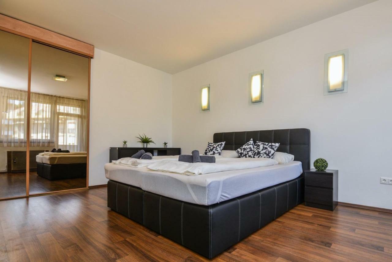 Castle Apartment With Panoramic Balcony Будапеща Екстериор снимка